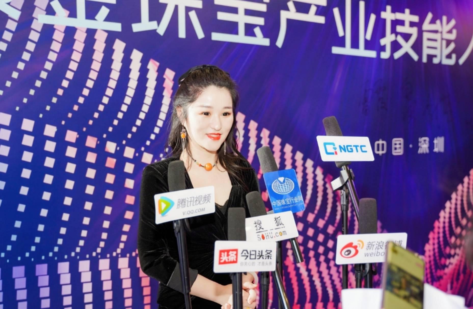 李诗悦