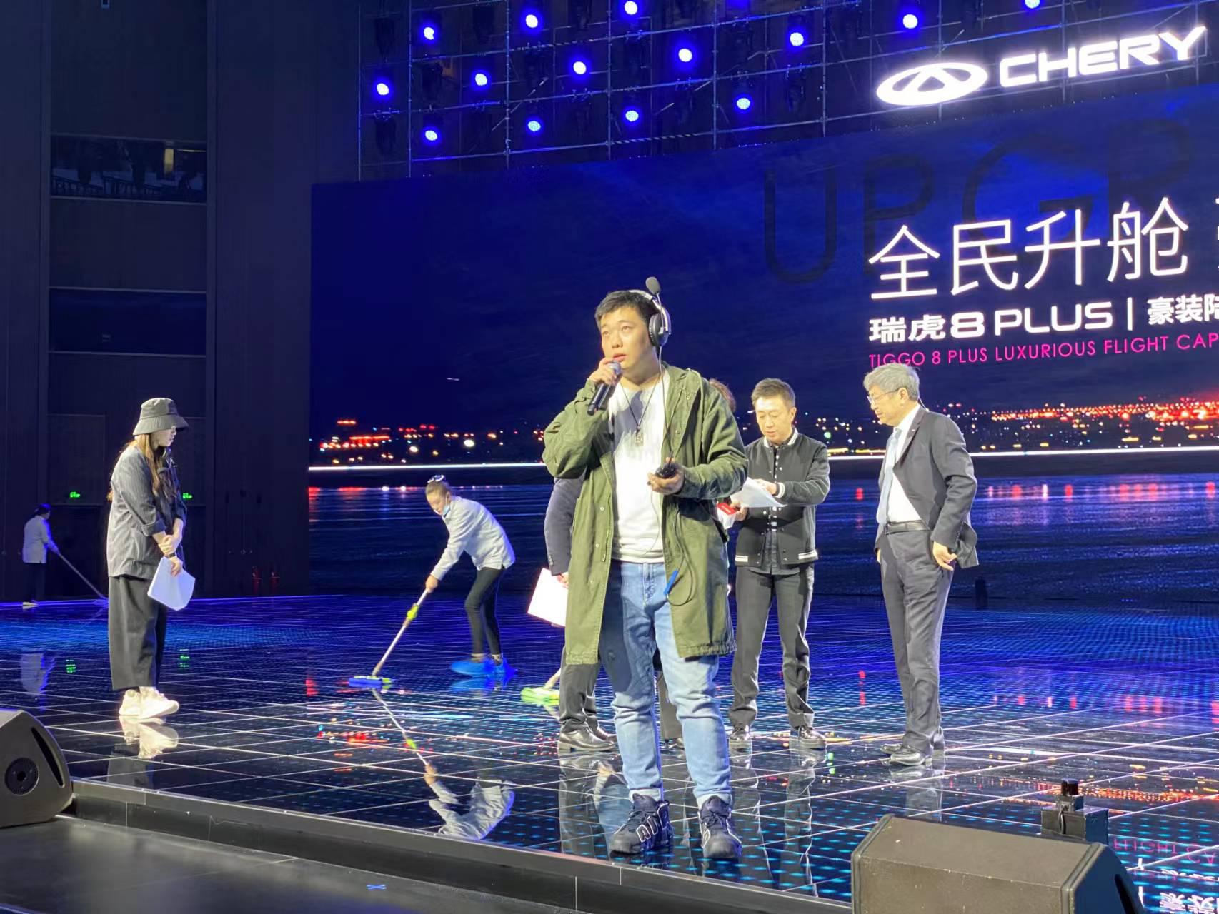 汤炳钊(导演)