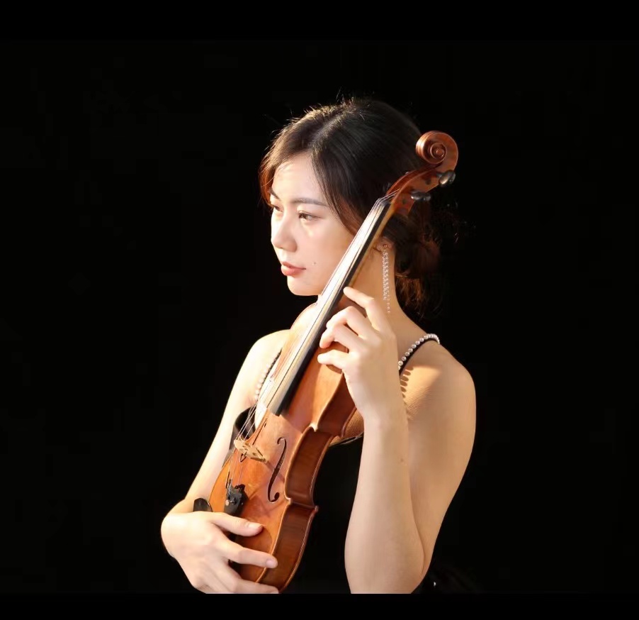 黄韵真(小提琴、大提琴老师)