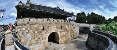 水原华城