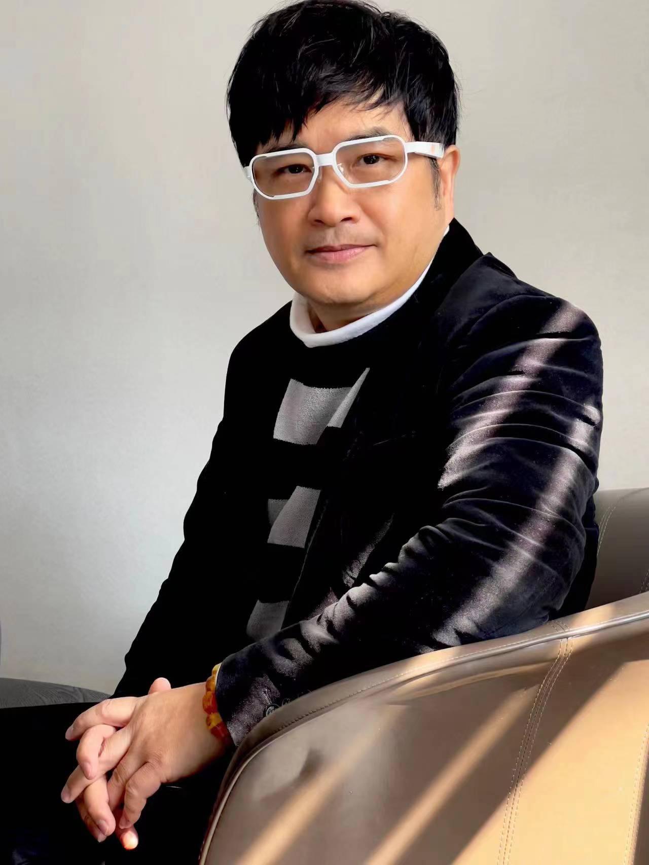 伍伟中(设计师)