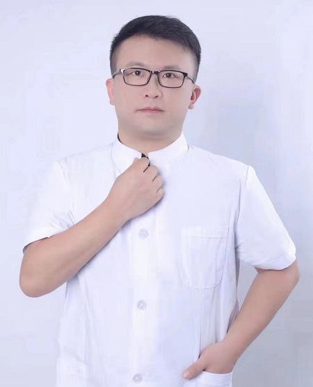 潘芸