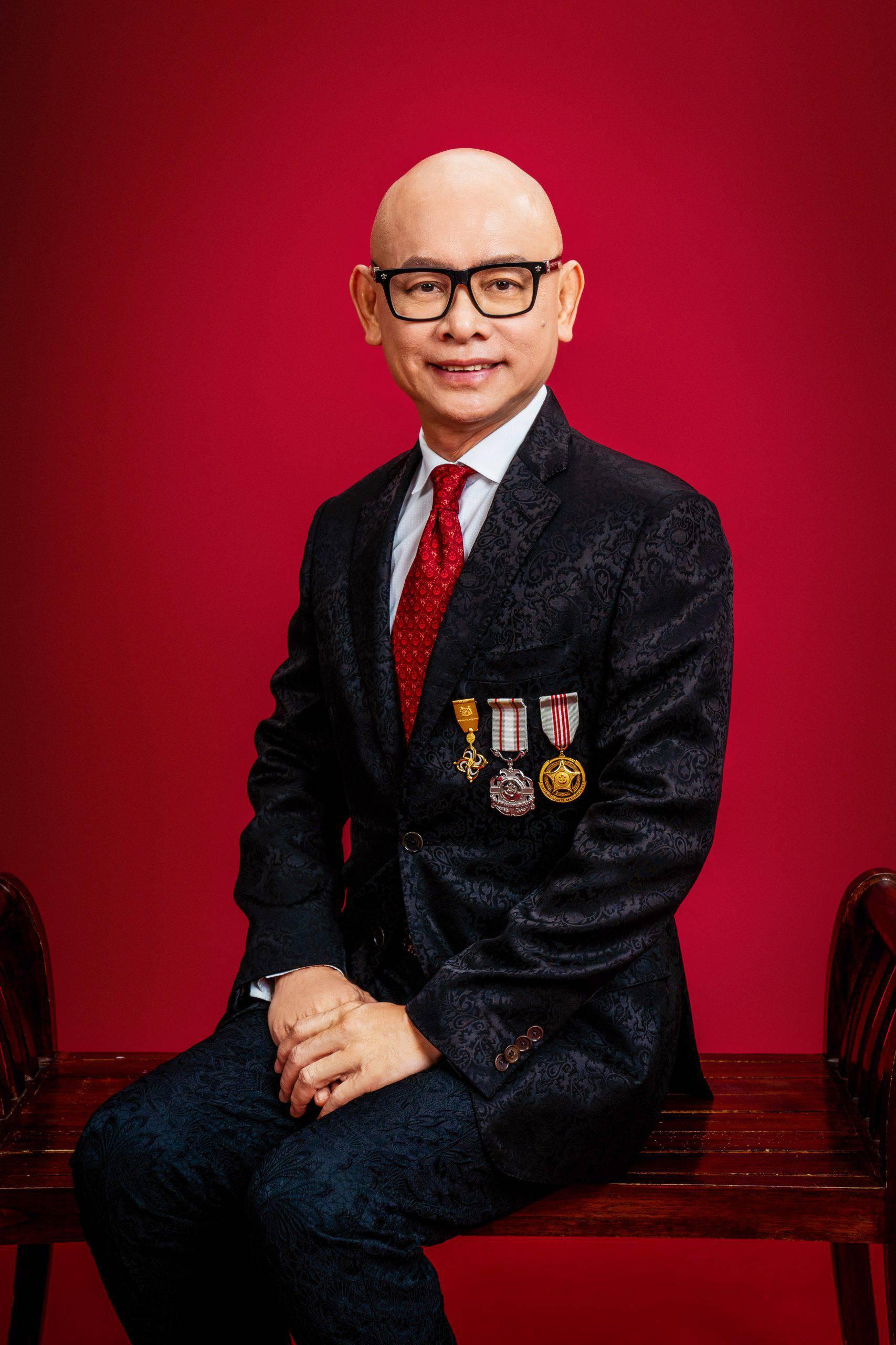卓顺发(善济医社主席)