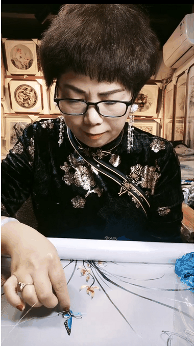 郑雪勤(苏绣工艺师)