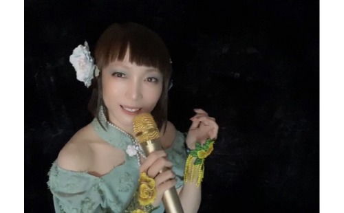 姜莉莉(国家一级演员、歌唱家)