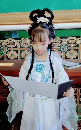 商伊诺(童星、歌手)