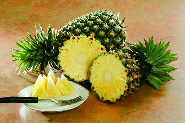菠萝 吃菠萝