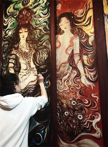 她为这部电影设计的海报,竟让大师黄海成了绿叶