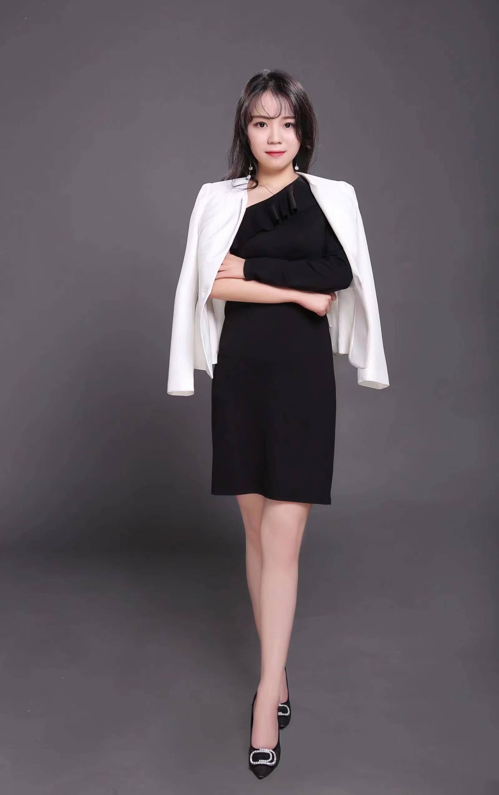 谭婧菲人物主图