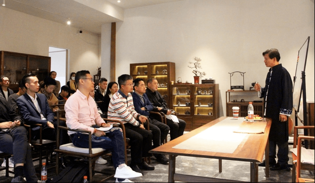 83045590-230a-483c-8512-e9adbb7a4b3a