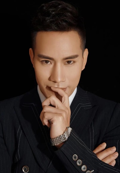 田一博人物照片